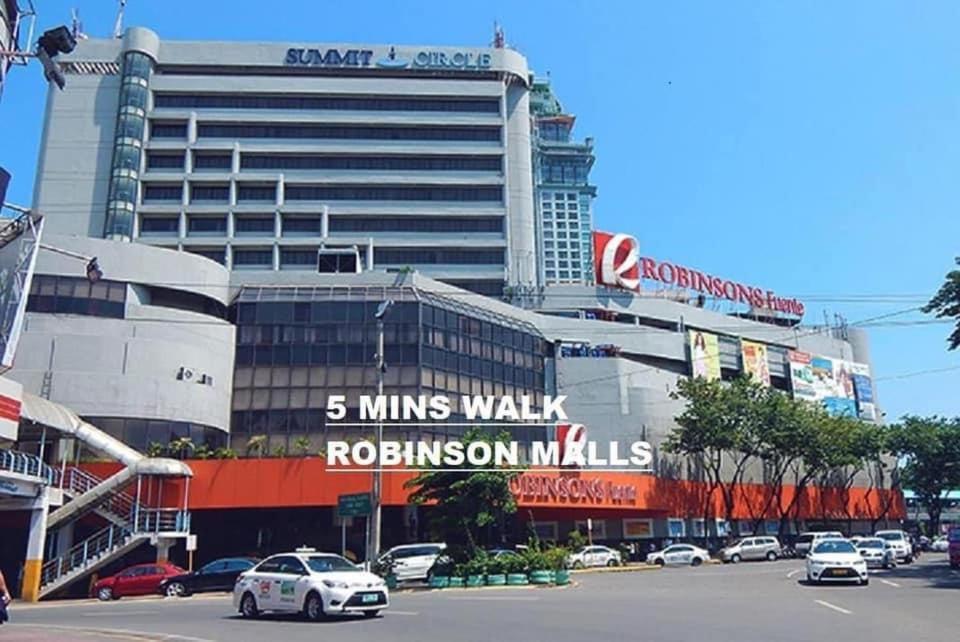 Horizon 101 A1 Shortwalk Robinson Mall Mango Square Bars Free Pool Apartment Cebu Екстериор снимка