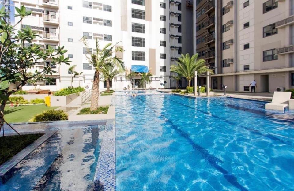 Horizon 101 A1 Shortwalk Robinson Mall Mango Square Bars Free Pool Apartment Cebu Екстериор снимка